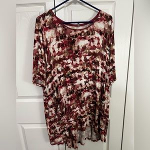 Logo by Lori Goldstein top in great condition FINAL PRICE